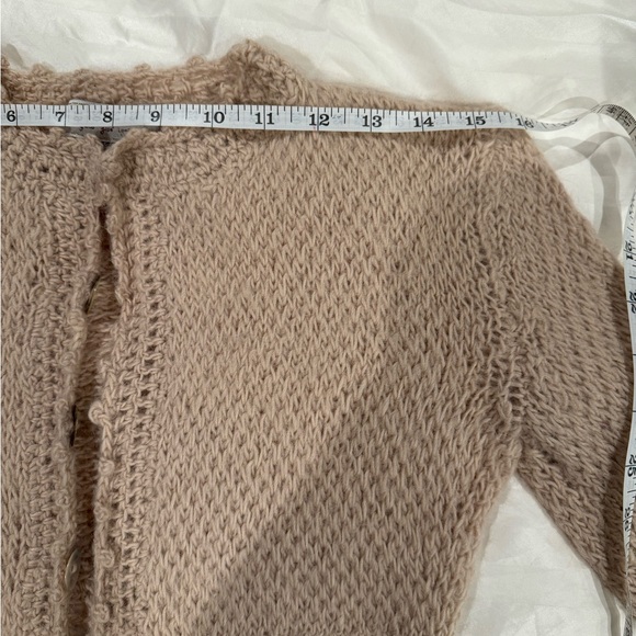 Beautiful crochet sweater - Picture 14 of 15